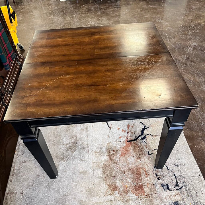 Orig Price $600 - Dining Table w/ 2 Leaves