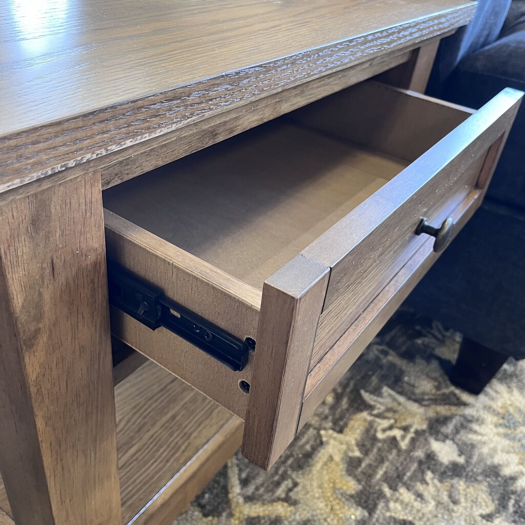 (BRAND NEW) Brentwood End Table