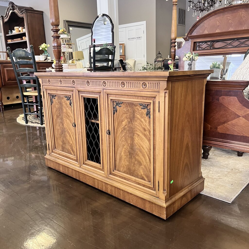 Expanding Buffet - Acosta's Home