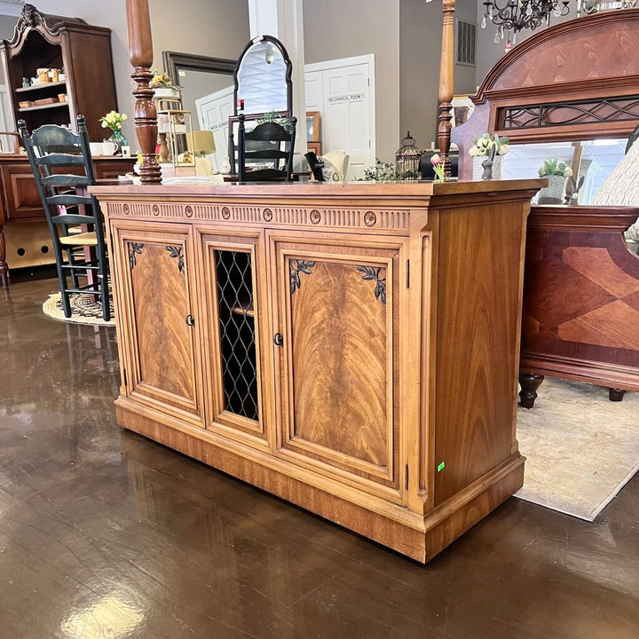 Expanding Buffet - Acosta's Home