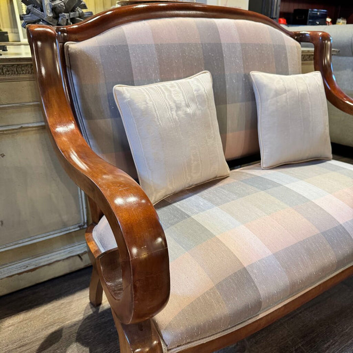 Custom Upholstered Settee with 2 Pillows - Acosta's Home