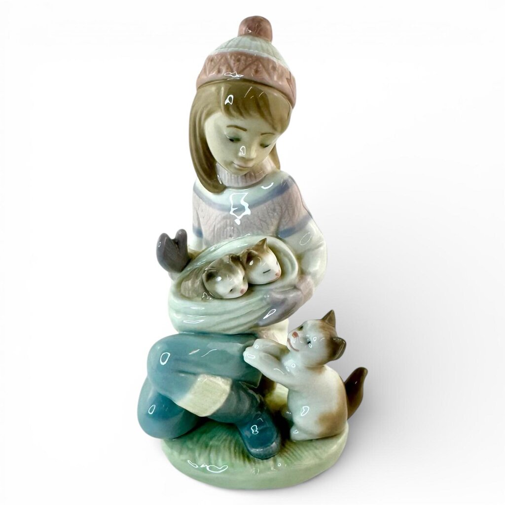 Friday's Child #6020 - Acosta's Home