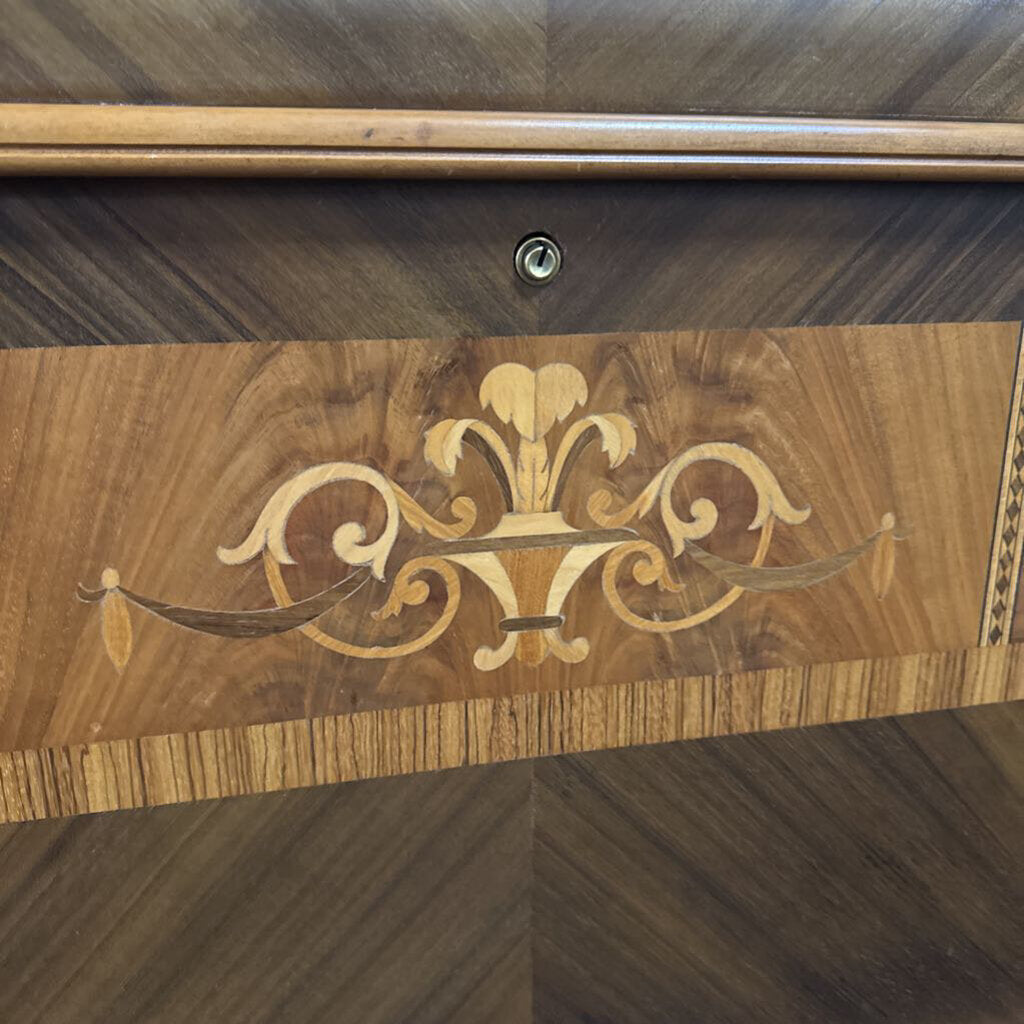 Art Deco Vintage Waterfall Cedar Trunk - Acosta's Home