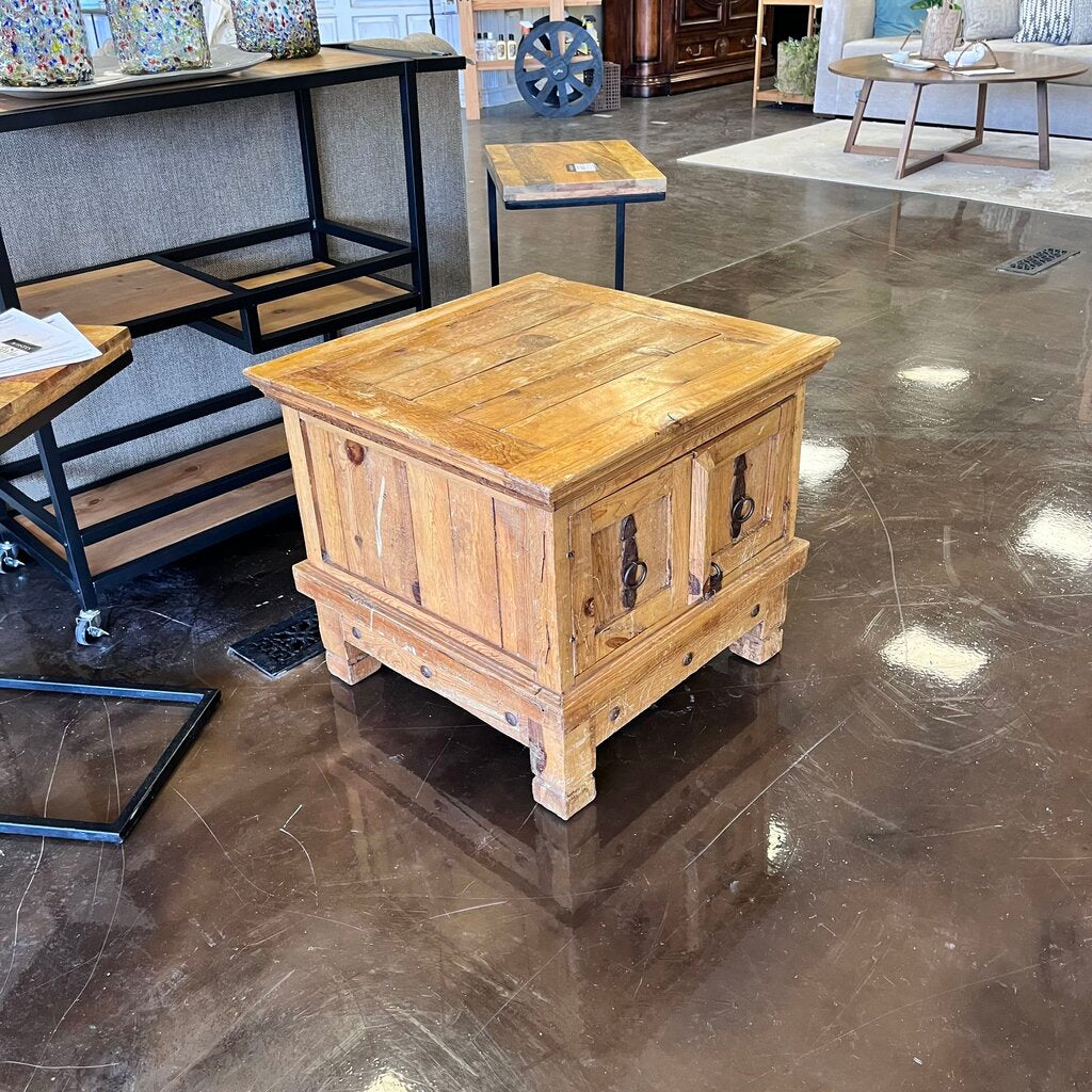 End table w/ Storage - Acosta's Home