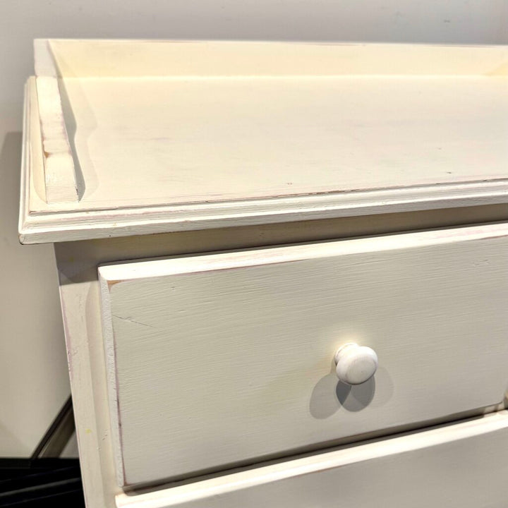 5 Drawer Chest with Gallery Rail - Acosta's Home