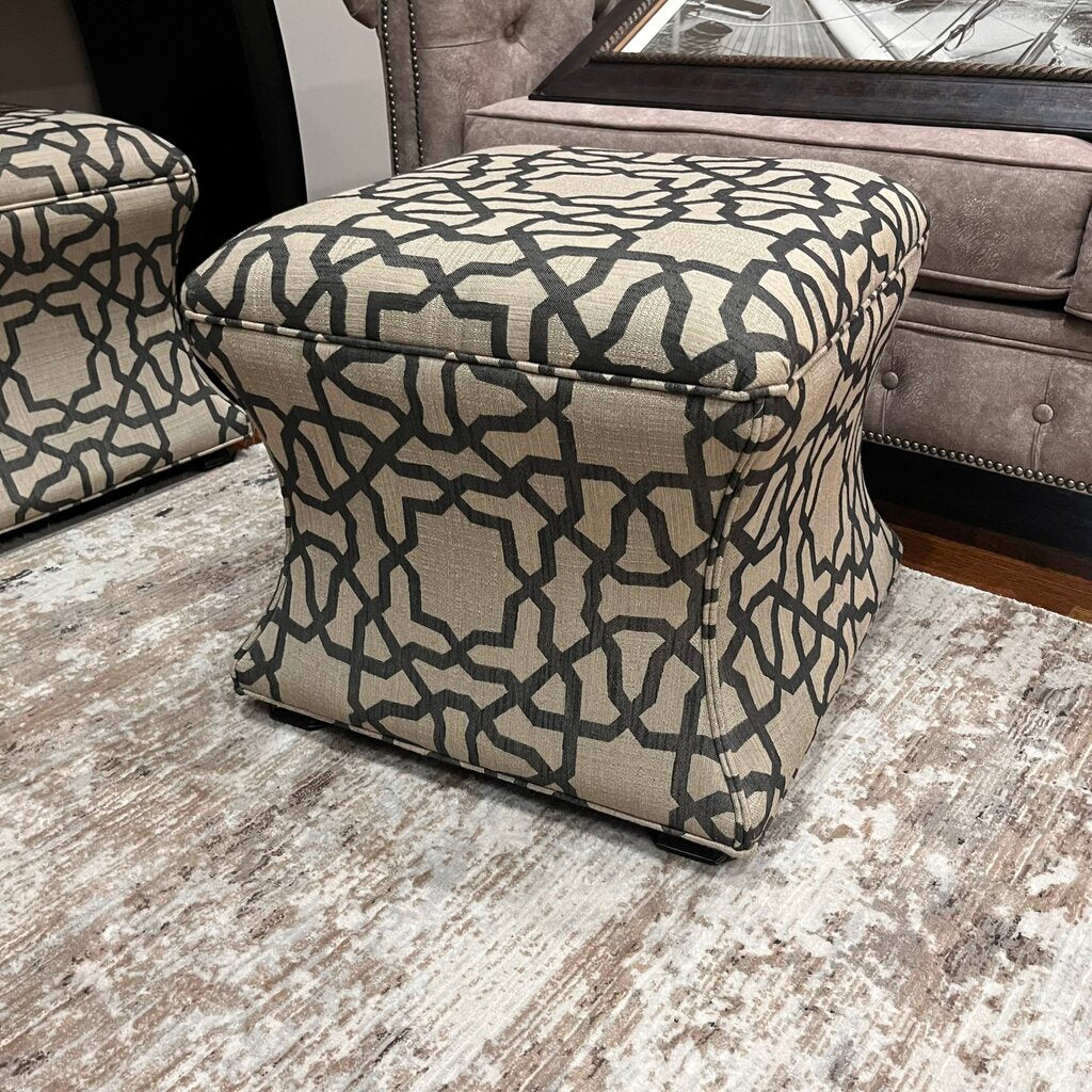 Orig Price $900 - Ottoman - Acosta's Home