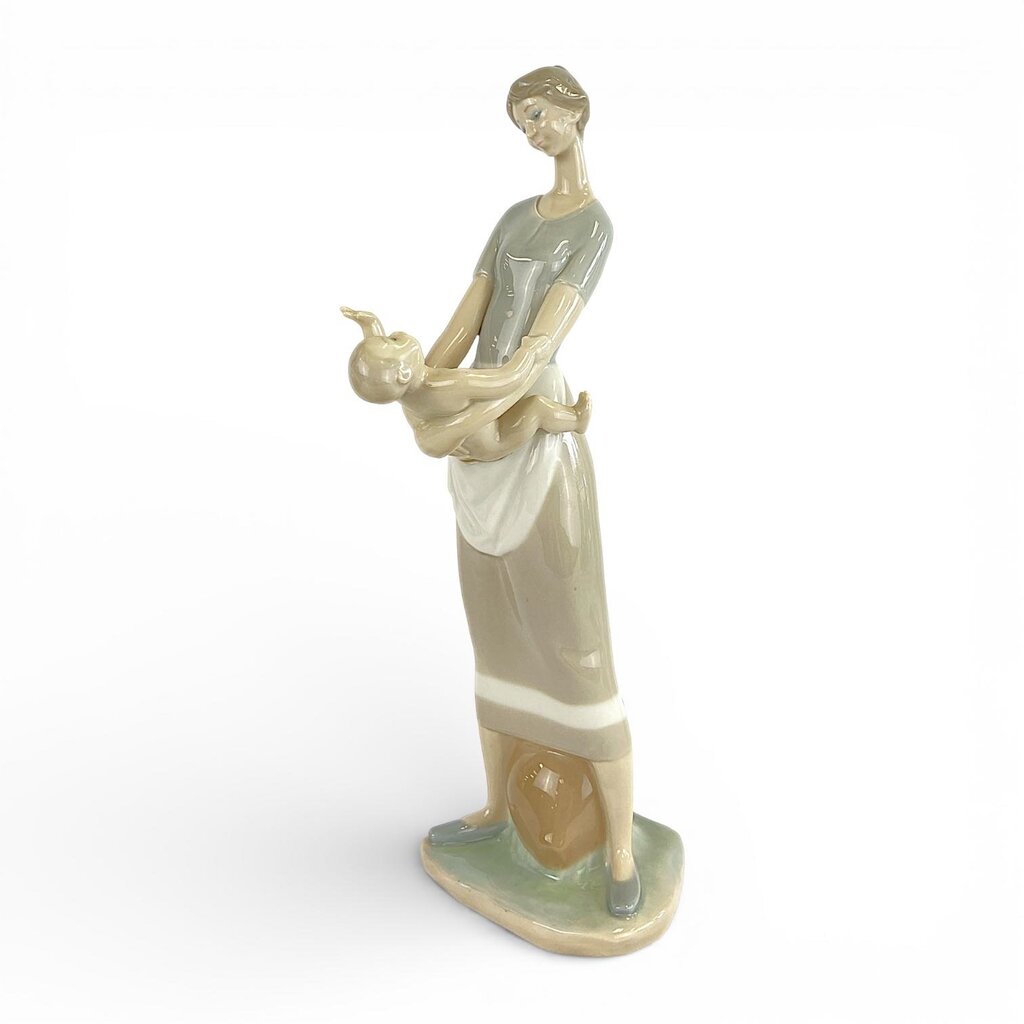 Motherhood #4575 - Acosta's Home