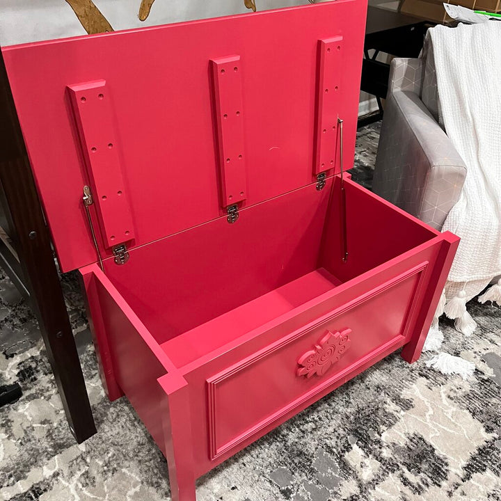 Accent Trunk