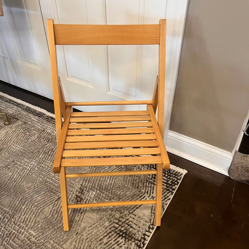 Orig Price $600 - Dropleaf Table w/ 2 Folding Chairs