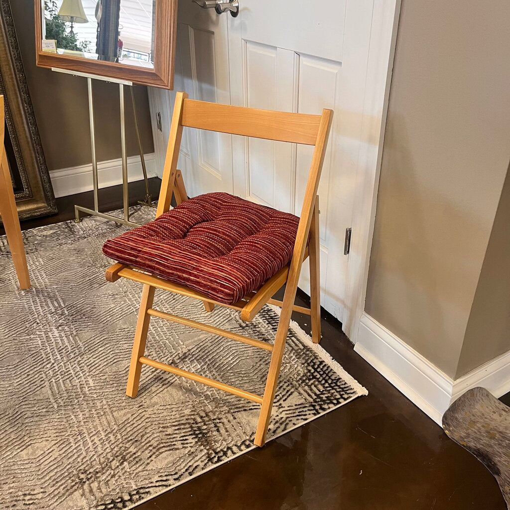 Orig Price $600 - Dropleaf Table w/ 2 Folding Chairs