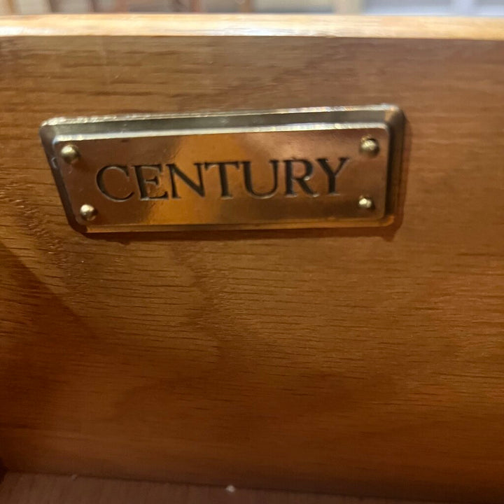 Bachelor's Chest