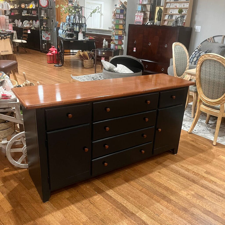 Two Tone Buffet