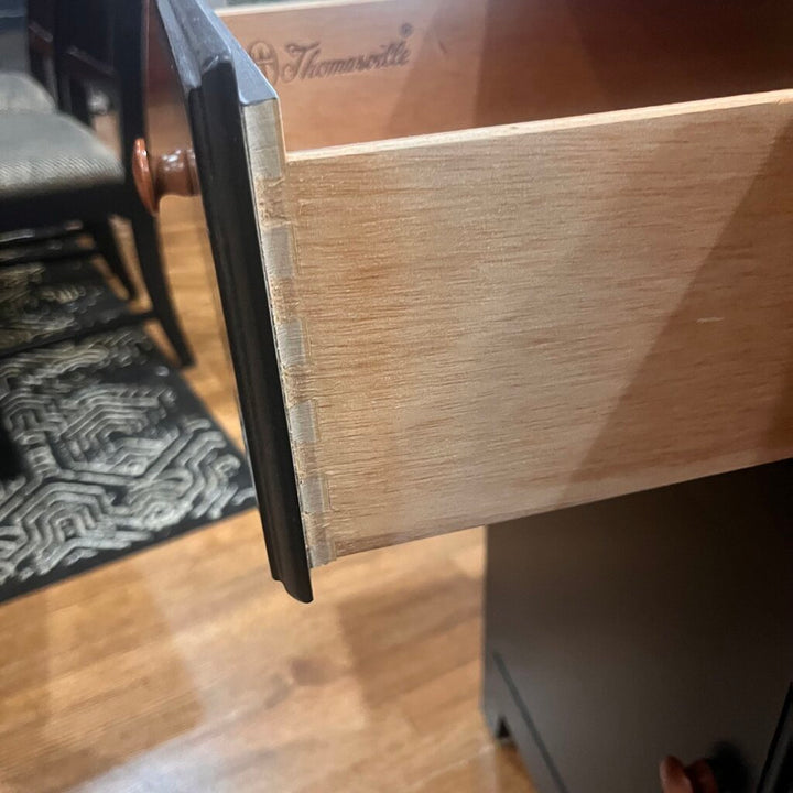 Two Tone Buffet