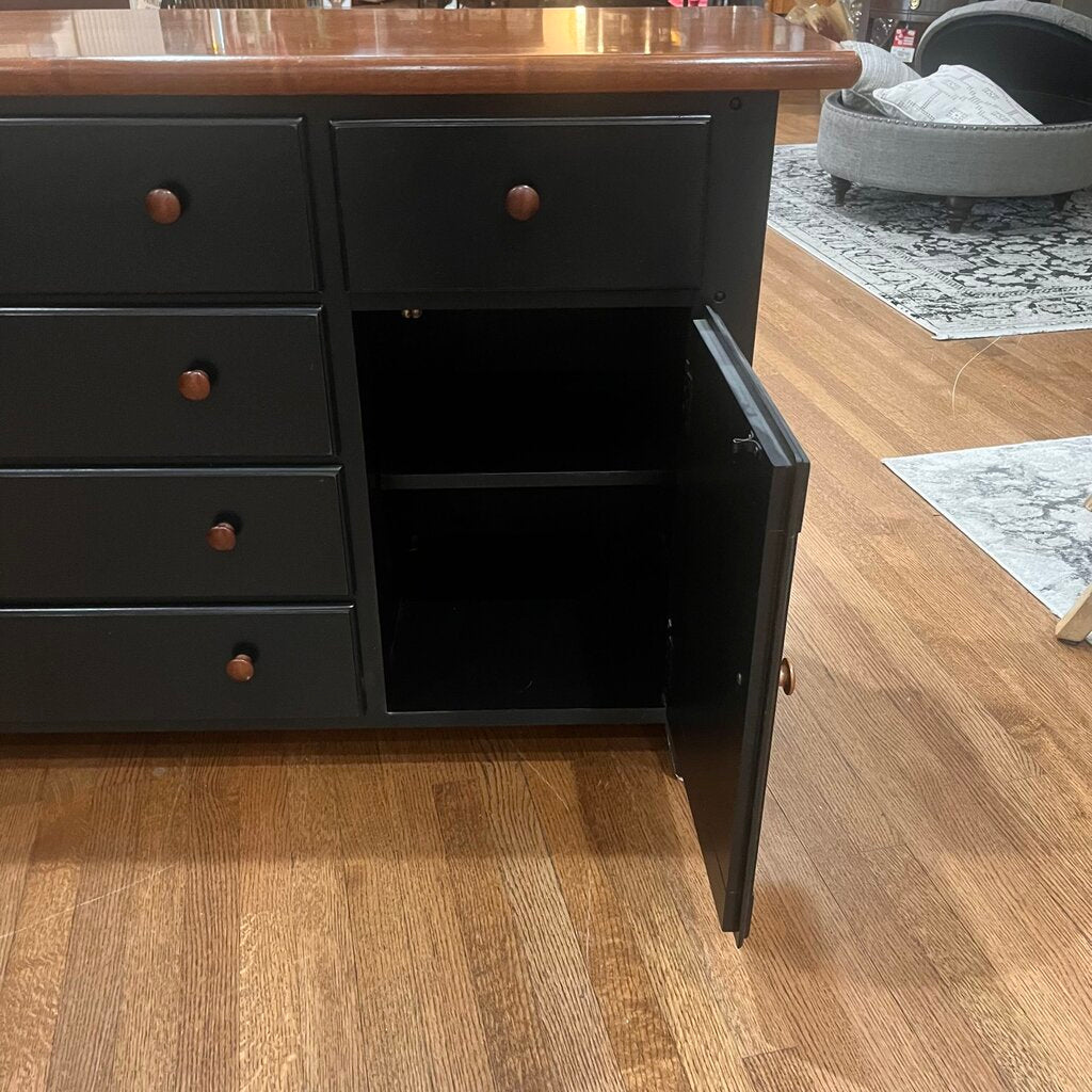 Two Tone Buffet