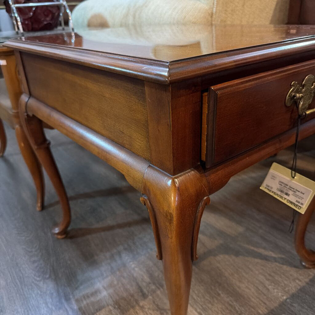 Queen Anne End Table