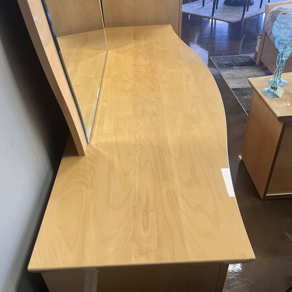 Orig Price $6500 - 7 Piece Contemporary Queen Bedroom Set