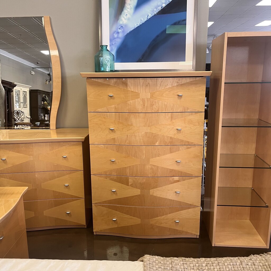Orig Price $6500 - 7 Piece Contemporary Queen Bedroom Set