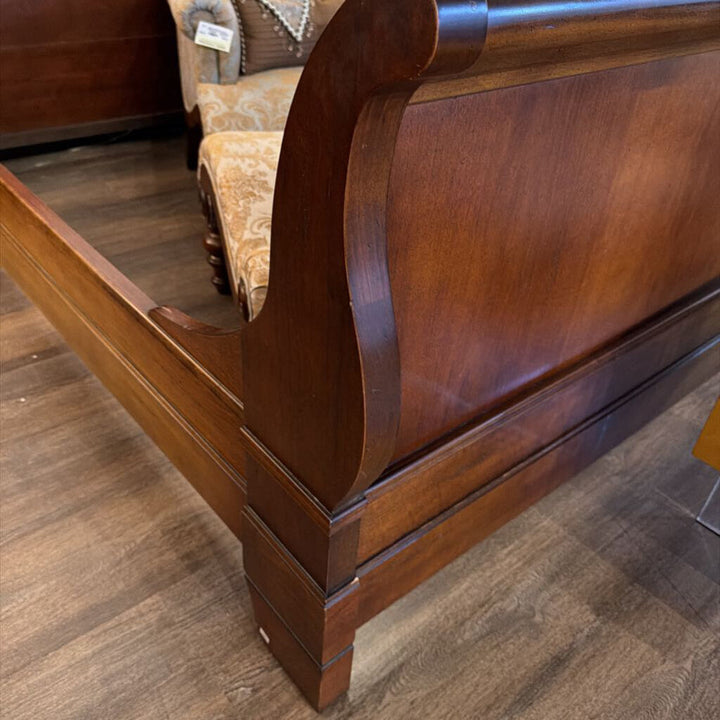 Sleigh Bed