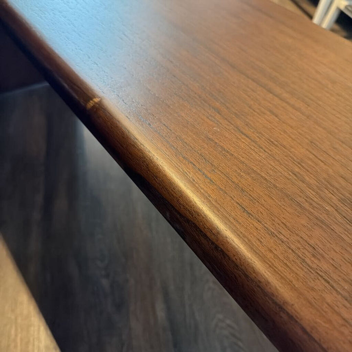 Hewett Bench