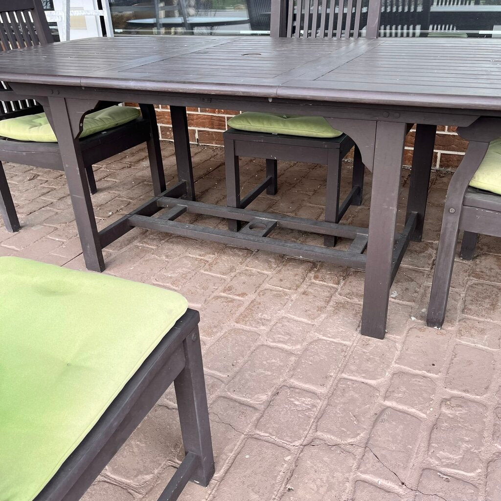 Outdoor Dining Table w/ 4 Chairs
