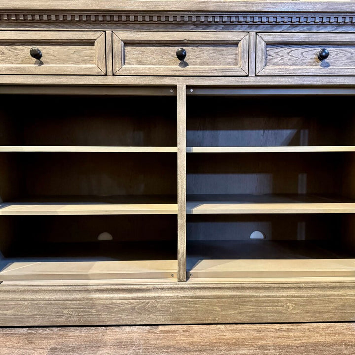Orig. Price 2299 - Banks Buffet
