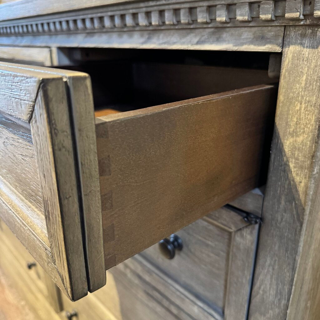 Orig. Price 2299 - Banks Buffet
