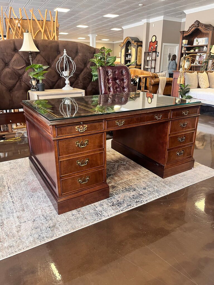 English Partner Desk