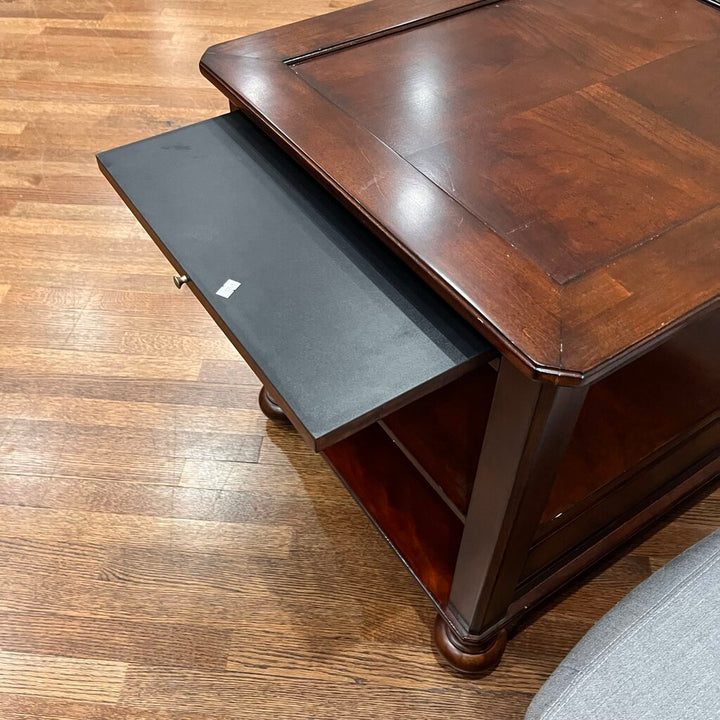 Orig Price $450 - End Table w/ Pull Out