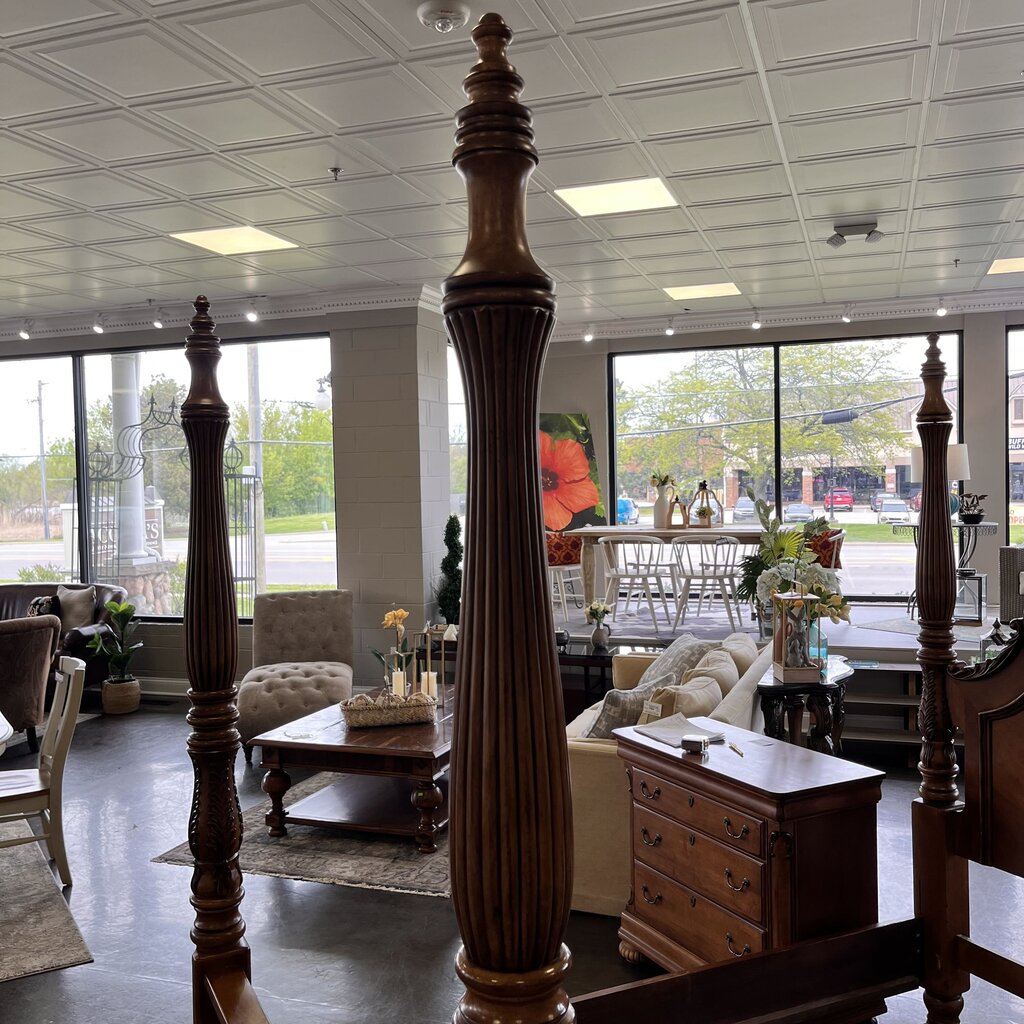 Orig Price $1475 - Queen Four Poster Bed