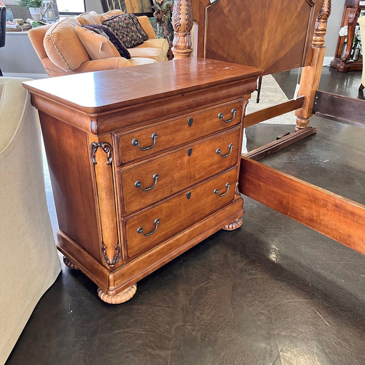 Orig Price $700 - Chest of Drawers