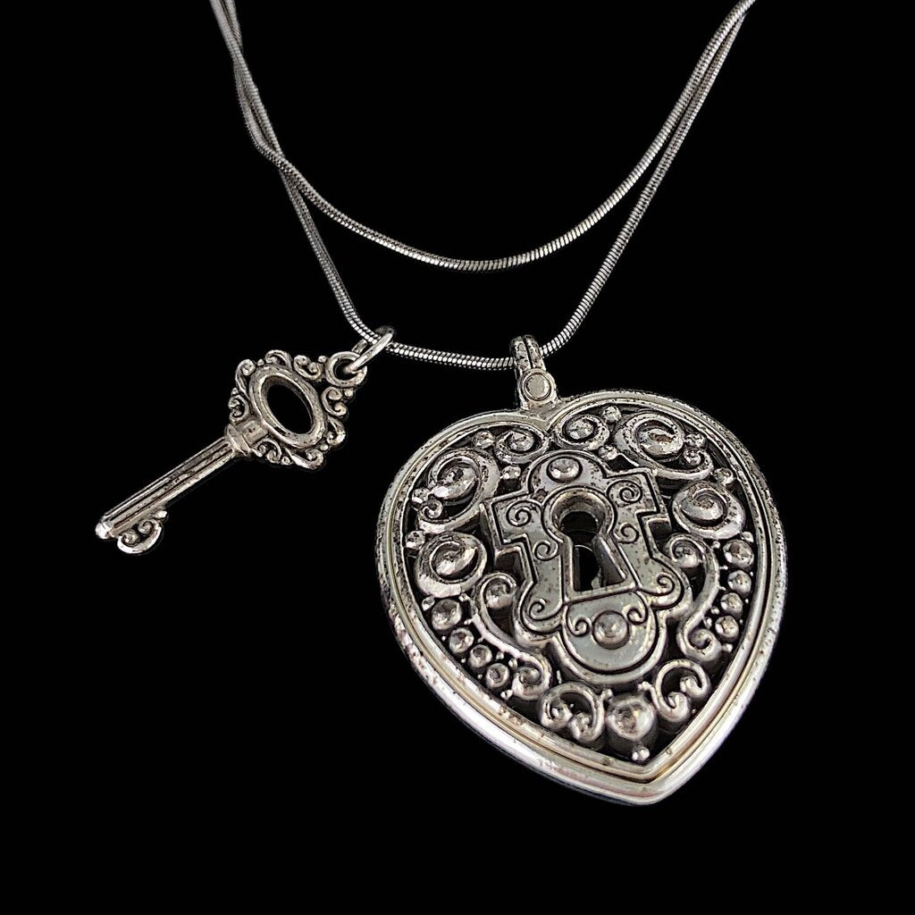 Romanza Heart & Lock Necklace