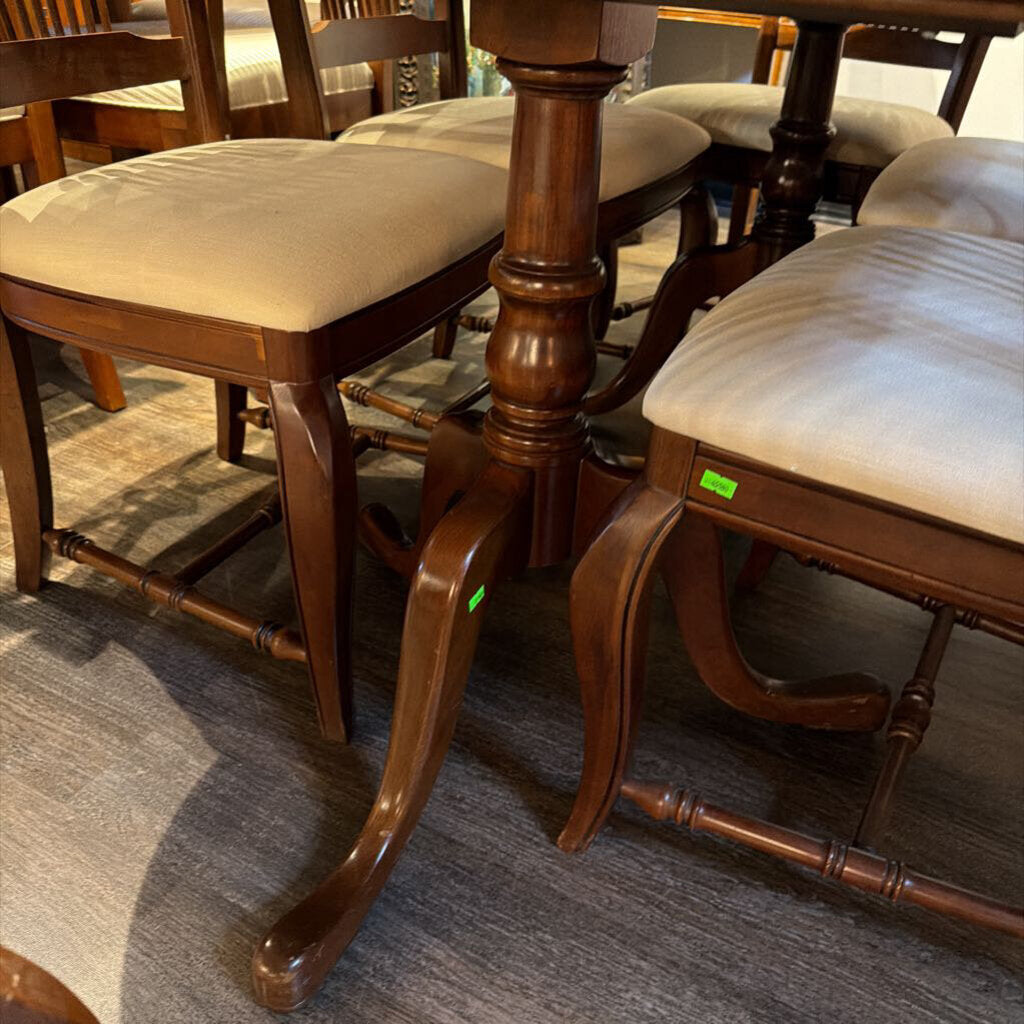Windsor Dining Set with 6 Chairs and 3 Leaves
