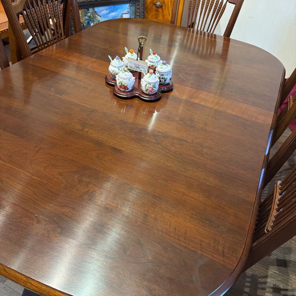 Windsor Dining Set with 6 Chairs and 3 Leaves