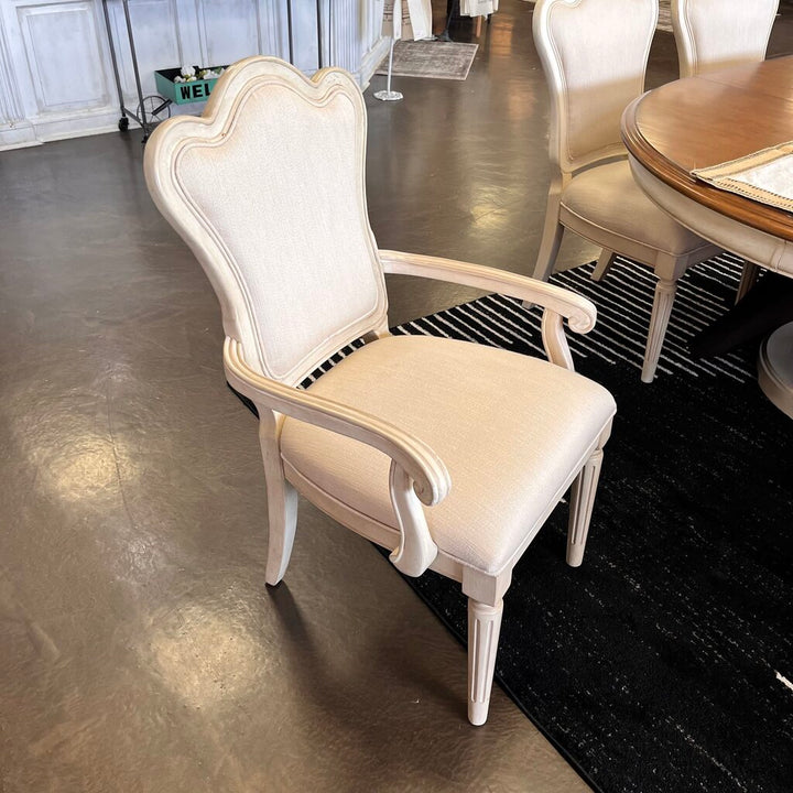 Dining Table w/ 7 Chairs & Pads & Leaf