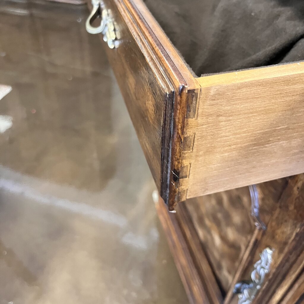 Buffet w/ Extender