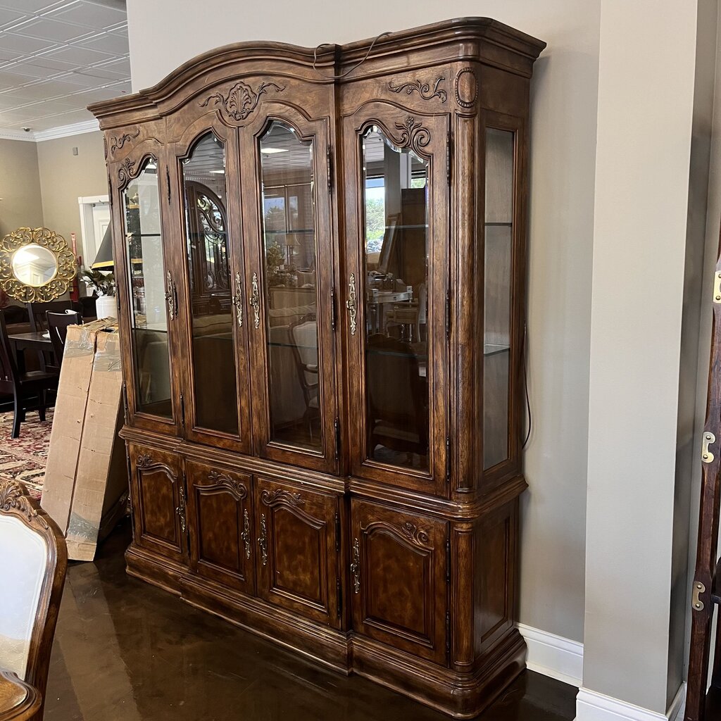 China Cabinet w/ Lights