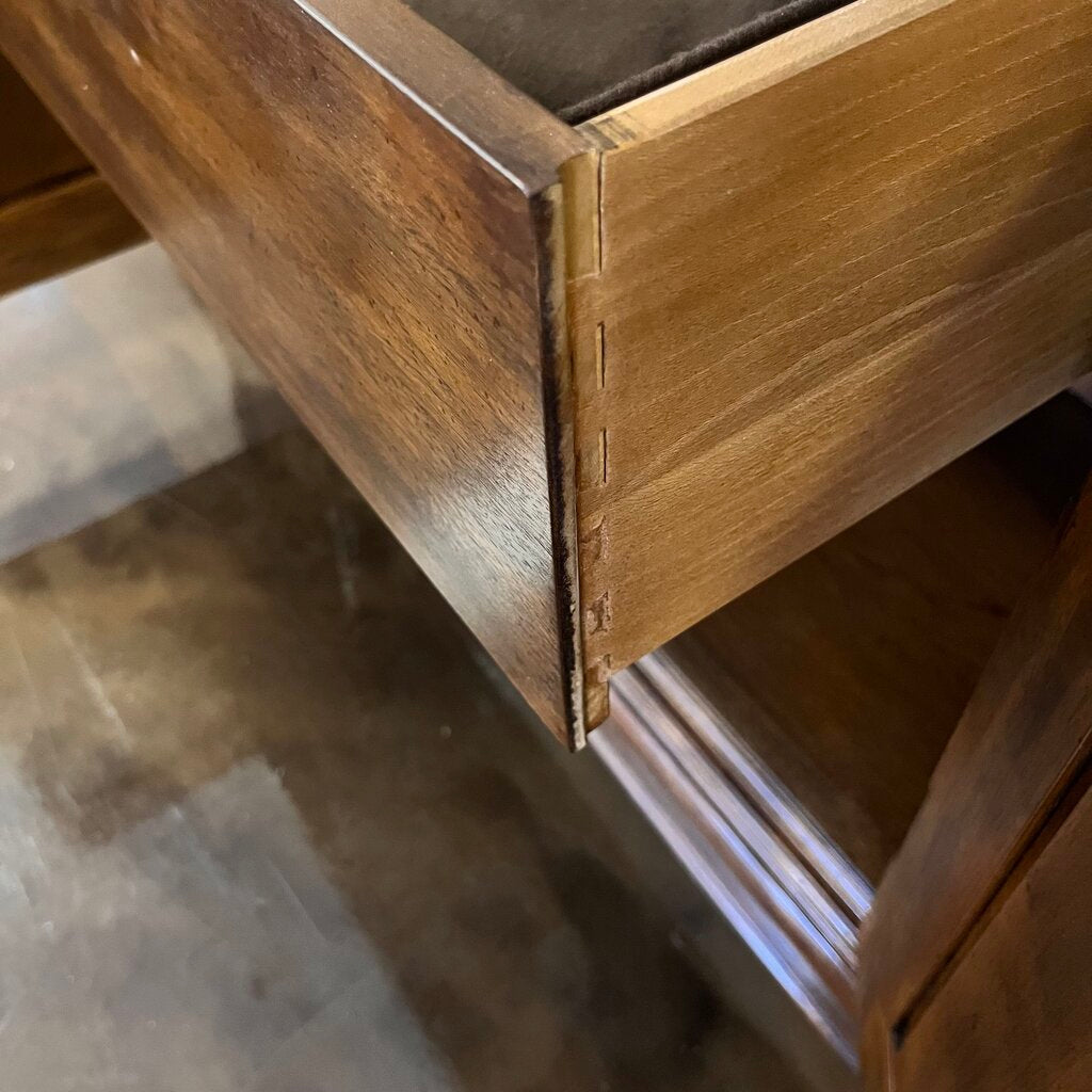 China Cabinet w/ Lights