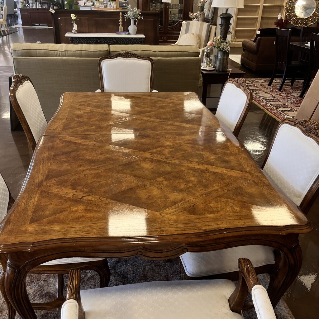 Dining Table w/ 6 Chairs & 2 Leaves