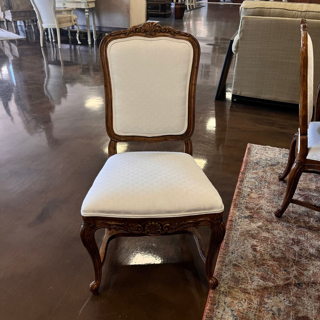 Dining Table w/ 6 Chairs & 2 Leaves