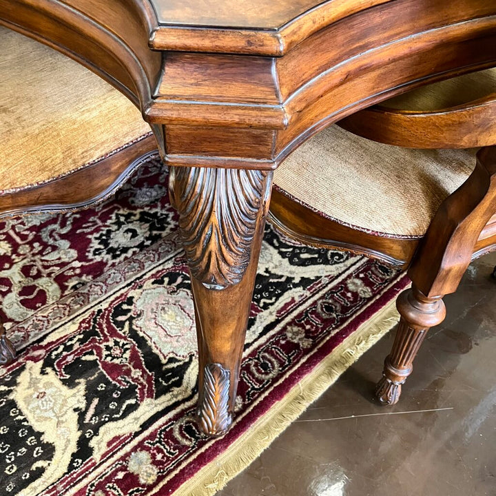 Dining Table w/ 8 Chairs, 2 Leaves, & Pads