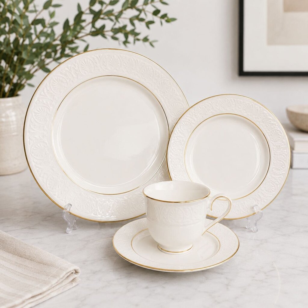 4 Piece / 11 Place China Setting & Extra's
