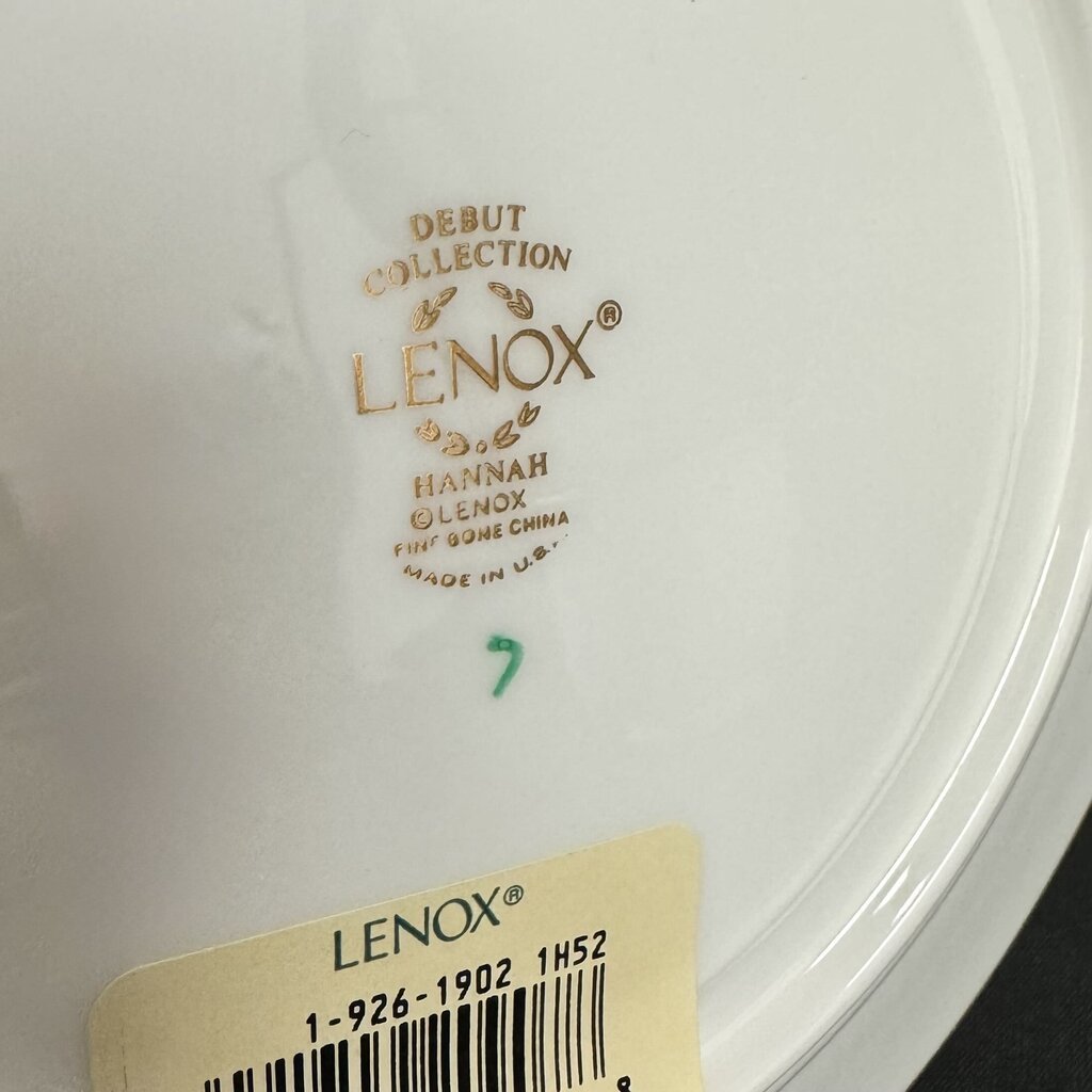 4 Piece / 11 Place China Setting & Extra's