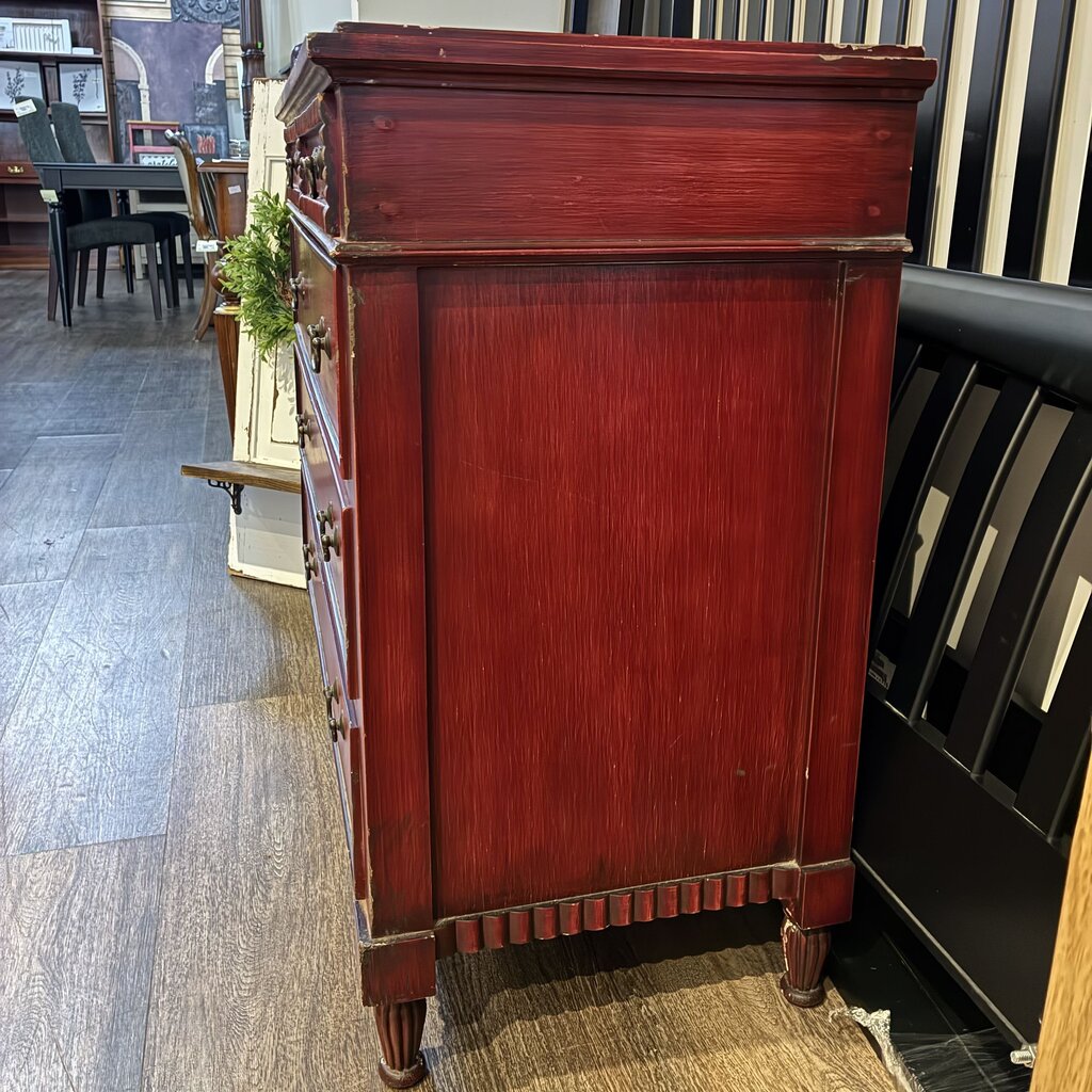 Antique Style 5 Drawer Dresser