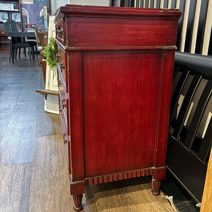 Antique Style 5 Drawer Dresser
