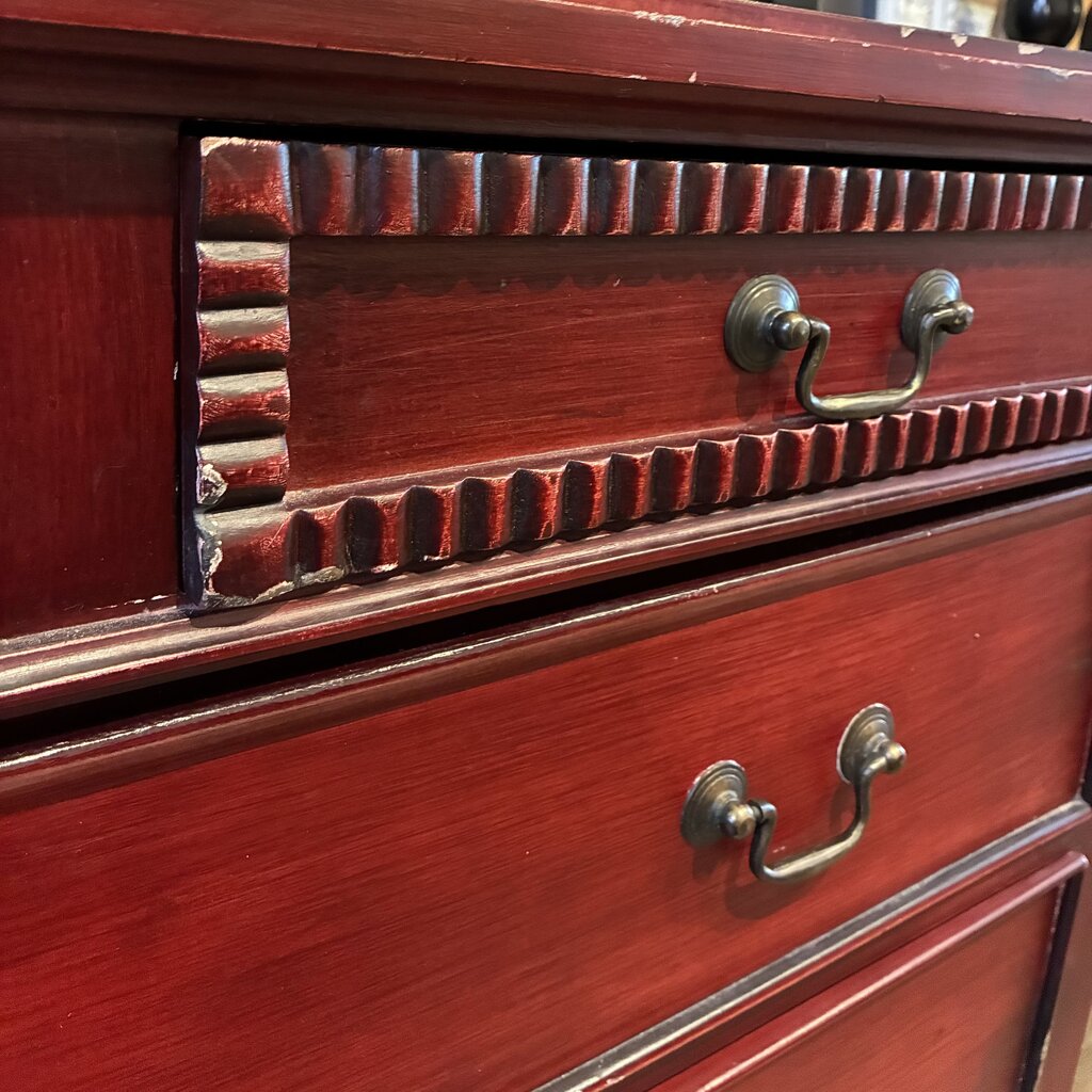 Antique Style 5 Drawer Dresser