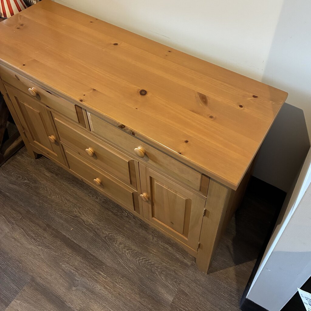 4 Drawer 2 Door Sideboard