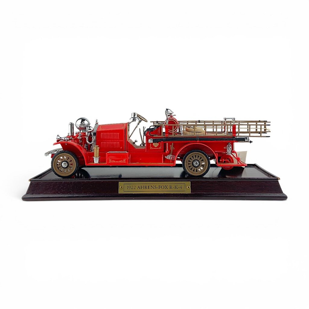 1922 Ahrens - Fox Model Firetruck