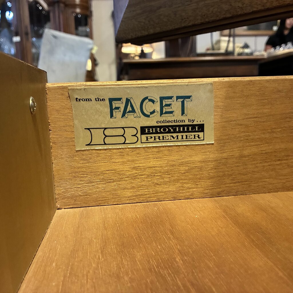 MCM Facet Dresser