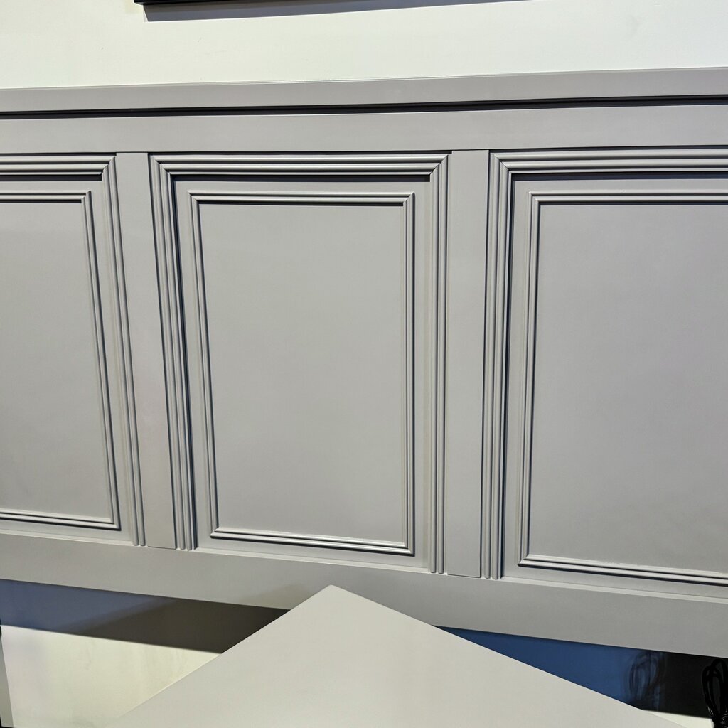 Orig. Price $3500 - Hyde Park Queen Bedroom Set