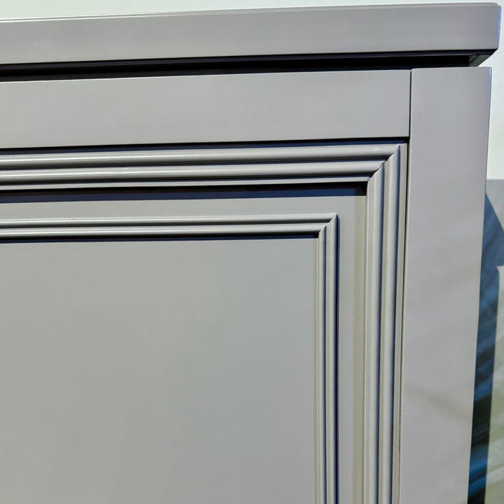 Orig. Price $3500 - Hyde Park Queen Bedroom Set
